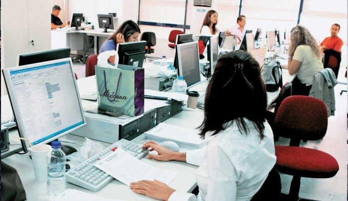 Δημόσιο: Σύνταξη με ανήλικο τέκνο -Τι ισχύει για άνδρες &amp; γυναίκες