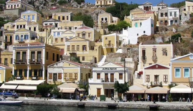 «Πώς θα βγει ο χειμώνας;» Kρυμμένη αγωνία χιλιάδων μικρονησιωτών που η σεζόν τους άφησε μόνο χρέη