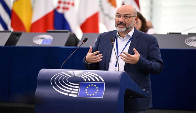 Σάκης Αρναούτογλου: «Οι τοπικές κοινωνίες δεν μπορεί να χρηματοδοτούν την ενεργειακή μετάβαση χωρίς να λαμβάνουν τα ανταποδοτικά που δικαιούνται»