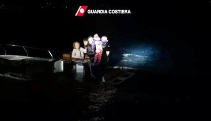 Πάνω από 1.800 πρόσφυγες και μετανάστες διασώθηκαν στην Ιταλία