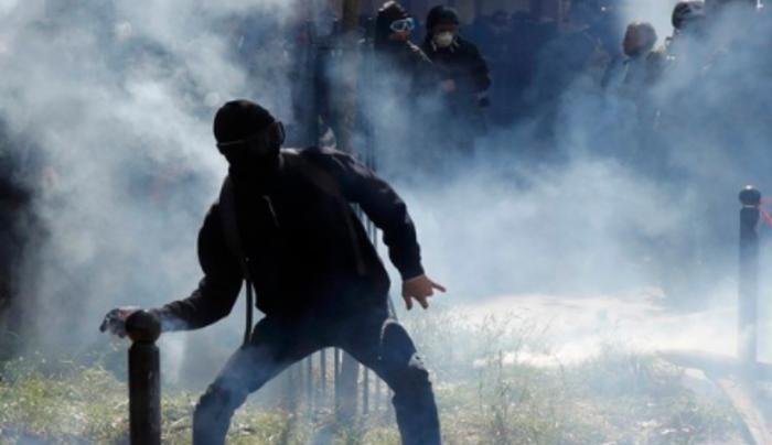 Ματωμένη Πρωτομαγιά στην Τουρκία, ένταση στο Παρίσι-ΒΙΝΤΕΟ