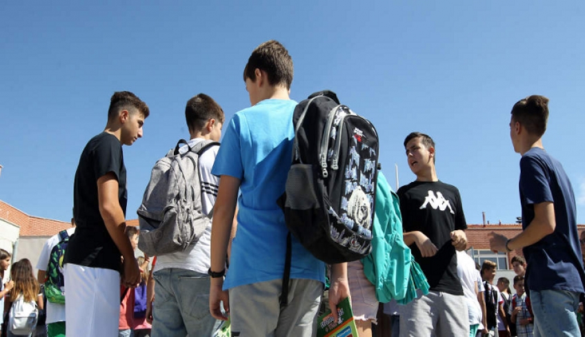Σταδιακά, ανά βαθμίδα, θα ανοίξουν τα σχολεία – Τι θα γίνει με τις εκκλησίες