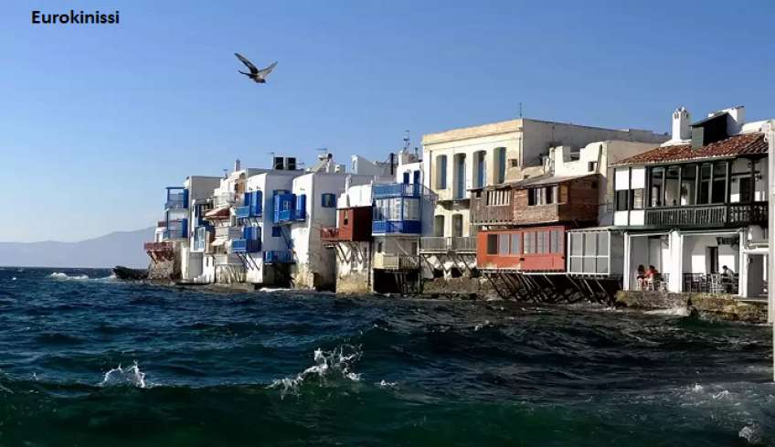 Κράτος εν… κράτει η Μύκονος: Χτίζουν ακόμη και τι νύχτα με τσιλιαδόρους – Απίστευτες καταγγελίες