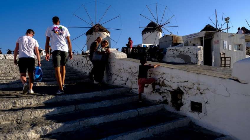 Ρεκόρ αφίξεων και τον Σεπτέμβριο σε Μύκονο, Ρόδο, Κω, Σαντορίνη