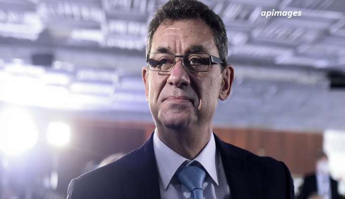 Αποκάλυψη του Άλμπερτ Μπουρλά: «Είμαστε κοντά στον στόχο για τη θεραπεία του καρκίνου»