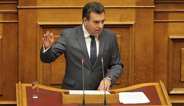 ΜΑΝΟΣ ΚΟΝΣΟΛΑΣ: «Να εξυπηρετούνται οι νησιώτες στον τόπο κατοικίας τους για τα στρατολογικά θέματα - Να απαντήσει η κυβέρνηση για το αν σχεδιάζει την αναστολή λειτουργίας του Στρατολογικού Γραφείου Σύρου»