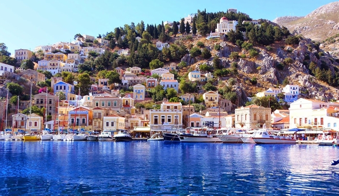 «ΕΣΕΙΣ ΝΑ ΕΧΕΤΕ «ΣΟΦΕΡ» κι εμείς να μην έχουμε οδηγό ασθενοφόρου;”-Απάντηση του Δημάρχου Σύμης προς τον κ. Κρεμαστινό