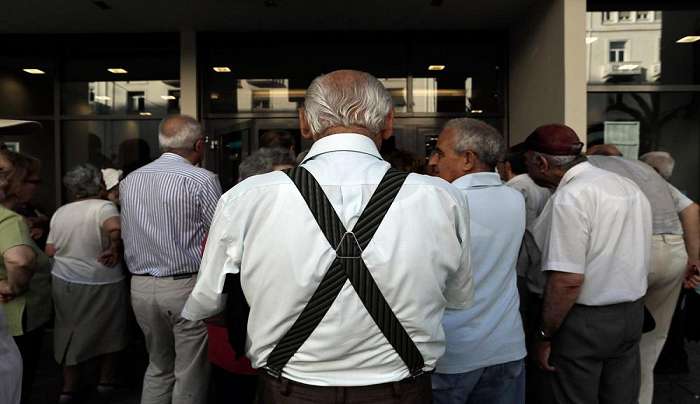 Σύνταξη σε όσους χρωστούν πάνω από 20.000 ευρώ στα Ταμεία - Τέλος το πέναλτι 30% σε όσους εργάζονται