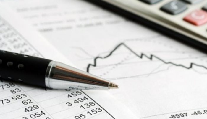 Φορολογικό «έγκλημα» όποιος βγάζει 2.000 καθαρά ή έχει δεύτερη δουλειά