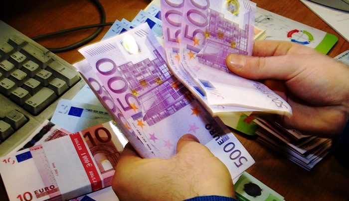 Έρχεται ρύθμιση και "κούρεμα" δανείων