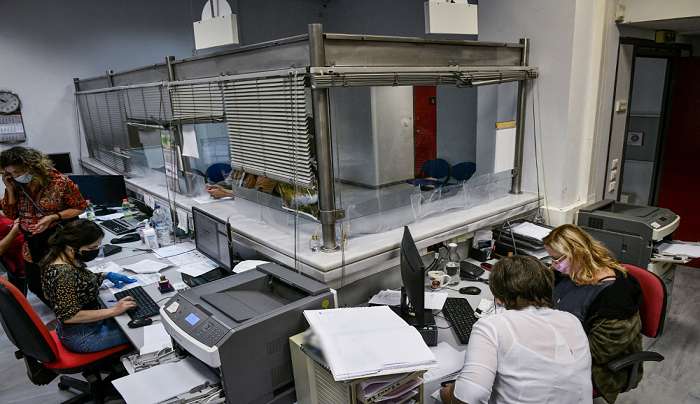 Τα νέα όρια ηλικίας για σύνταξη από το Δημόσιο: Ποιες είναι οι προϋποθέσεις