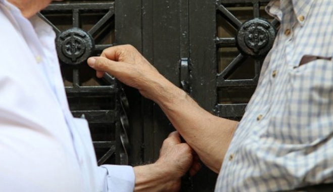 Έρχεται ρύθμιση-σοκ μετά από απαίτηση των δανειστών – Σταδιακά η συνταξιοδότηση θα φτάσει στα 72 έτη, ενώ μειώνονται (εκ νέου) οι συντάξεις!