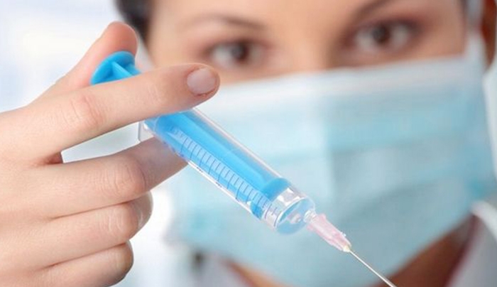 Συνεχίζει να καλπάζει η γρίπη: Στους 81 οι νεκροί, 26 σε ΜΕΘ