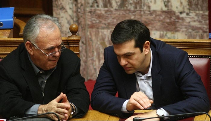 O Δραγασάκης διαψεύδει τον Τσίπρα: «Το χρέος δεν κλείνει το 2018»