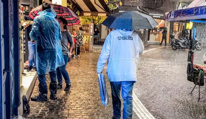 Καιρός σήμερα: Βροχερά Χριστούγεννα με καταιγίδες σε πολλές περιοχές της χώρας – Χιόνια στα βόρεια ηπειρωτικά ορεινά