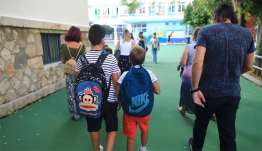 Δημοτικά σχολεία: Τι ισχύει φέτος για απουσίες, κινητά τηλέφωνα, κατ΄ οίκον εργασίες