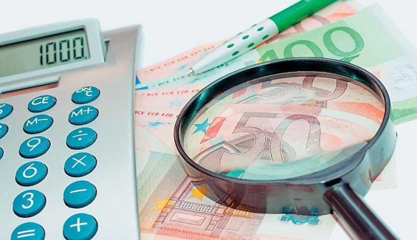 Αύξηση μισθών στο Δημόσιο από το 2023 υπόσχεται η κυβέρνηση