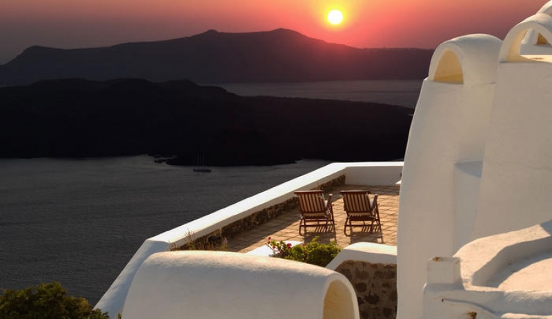 Η διεθνής ελίτ ψάχνει να αγοράσει εξοχικό στην Ελλάδα