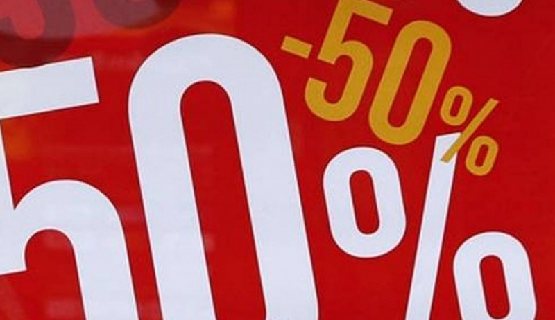 Ενδιάμεσες εκπτώσεις 2018: Δείτε πότε αρχίζουν και πόσο θα διαρκέσουν