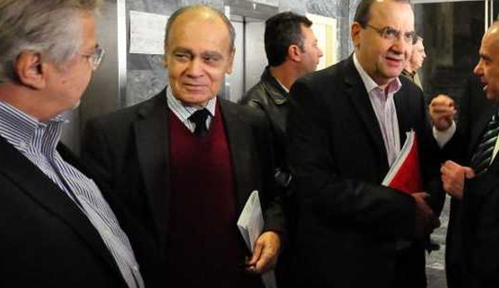 Ρωμανιάς: Δευτέρα παραιτούμαι – Ταπείνωση η εφαρμογή των μέτρων
