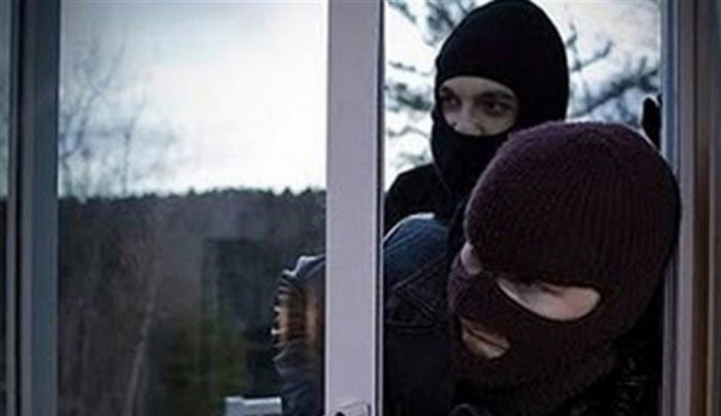 «Μαφιόζικη» ληστεία στη Ρόδο από τρεις κουκουλοφόρους