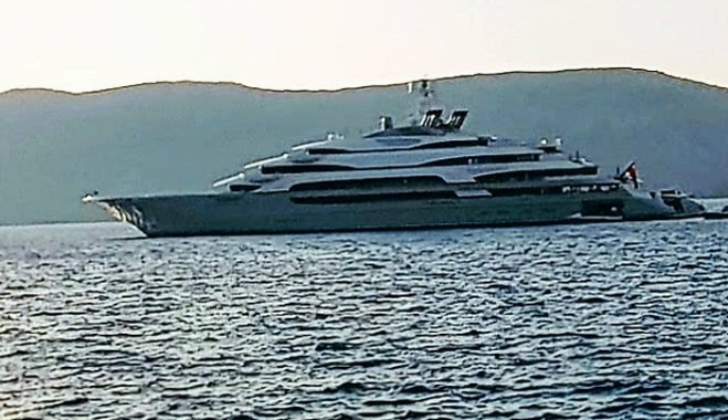 Στη Σύμη το 7οροφο πλωτό παλάτι του Ρώσου κροίσου Ρασνίκοφ