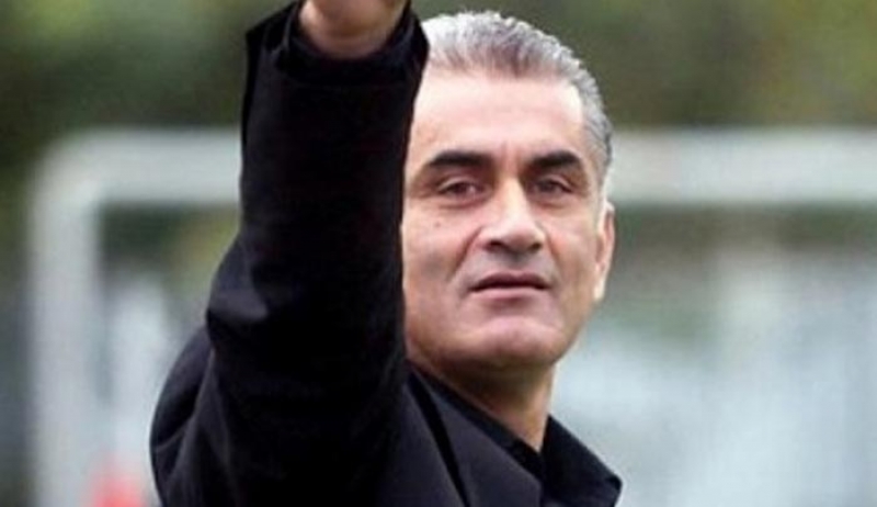 Ο Παναγιώτης (Γιώτης) Τσαλουχίδης στην Κω κοντά στους εκπ/κους Φυσικής Αγωγής και στους μαθητές της Κω