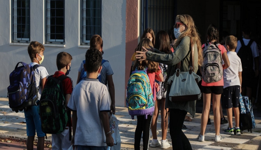 Σχολεία: Ανοιγμα με αυστηρά μέτρα για μαθητές, εκπαιδευτικούς - Τεστ, κλιμακωτό ωράριο