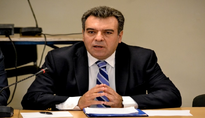 ΜΑΝΟΣ ΚΟΝΣΟΛΑΣ: Απαγορευτική η υλοποίηση έργων για τους μικρούς νησιωτικούς δήμους