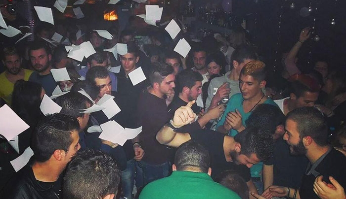 Έτσι πέρασε η Κάλυμνος τα Χριστούγεννα στο Mad Music Cafe με τον Dj Sperbis (Video)