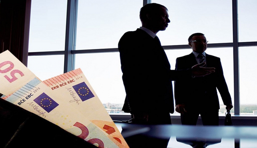 Επίδομα 400 ευρώ: Σε επιστήμονες και ελεύθερους επαγγελματίες – Δικαιούχοι, κριτήρια