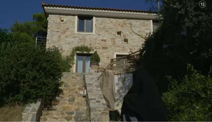 Μαύρο Ρόδο: Διχασμένη ανάμεσα στον Θεό και τον θεό του έρωτα