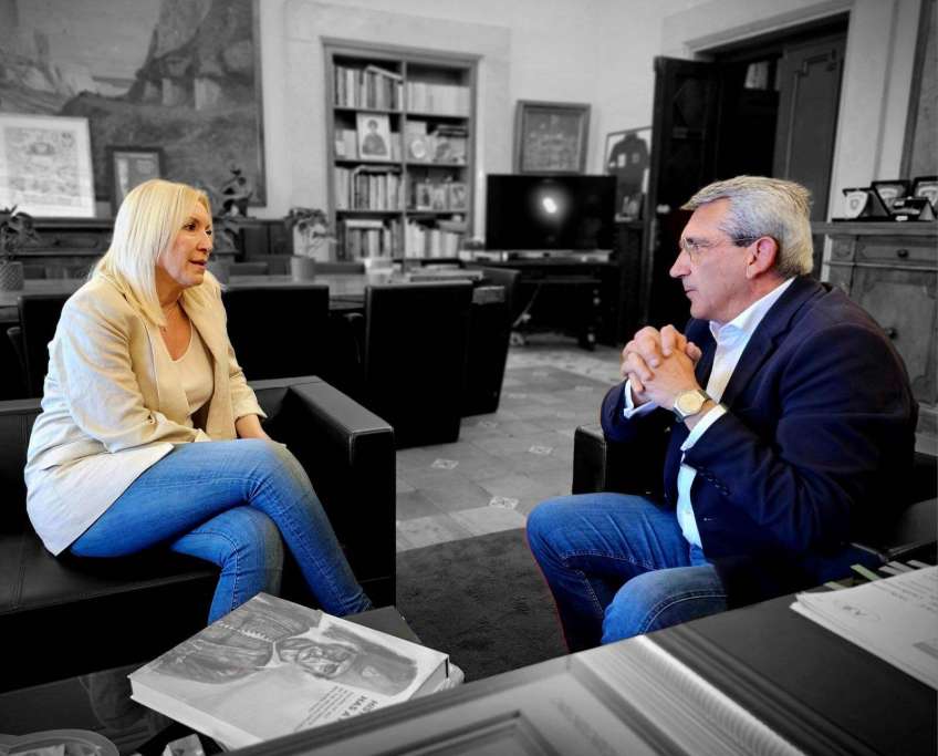 Συνάντηση με τον Περιφερειάρχη Νοτίου Αιγαίου Γιώργο Χατζημάρκο είχε η Ελευθερία Φτακλάκη