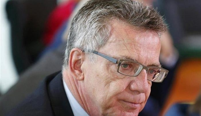 Προκλητικός και κυνικός ο ντε Μεζιέρ ζητά την επαναπροώθηση των προσφύγων στην Ελλάδα