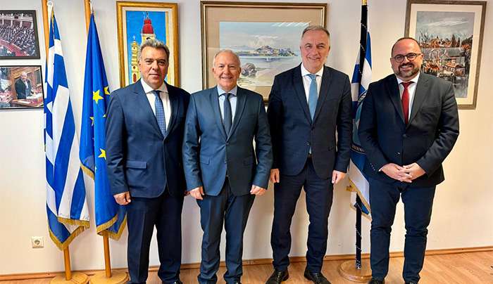 ΜΑΝΟΣ ΚΟΝΣΟΛΑΣ: «Το Εθνικό Κέντρο Κοινωνικών Ερευνών μπορεί να προσφέρει τεκμηρίωση, ερευνητικό και επιστημονικό έργο για τη νησιωτικότητα»