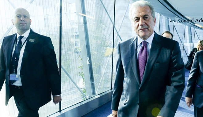Σκέφτονται Αβραμόπουλο για την προεδρία της Δημοκρατίας