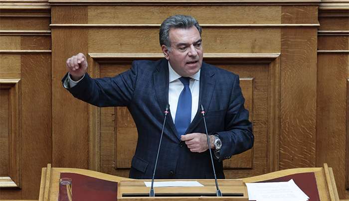 ΜΑΝΟΣ ΚΟΝΣΟΛΑΣ: «Έγκαιρος σχεδιασμός και προγραμματισμός των δρομολογίων της περιόδου 2024-2025 για την ακτοπλοϊκή σύνδεση Καρπάθου και Κάσου»