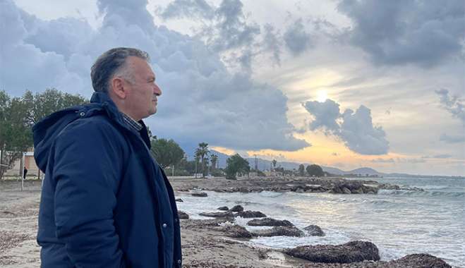 Μιχάλης Καντζόγλου: Τι να σου κάνει η ψυχή σου , όταν επιμένεις να ζεις στον βούρκο ;