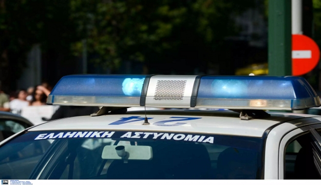 Άγριο ξύλο μεταξύ νεαρών στην παραλία της Βάρκιζας – Δύο τραυματίες, 15 προσαγωγές