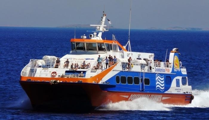 Ξεκινούν και πάλι τα δρομολόγια Ρόδος-Σάμος του καταμαράν “Dodekanisos Pride”