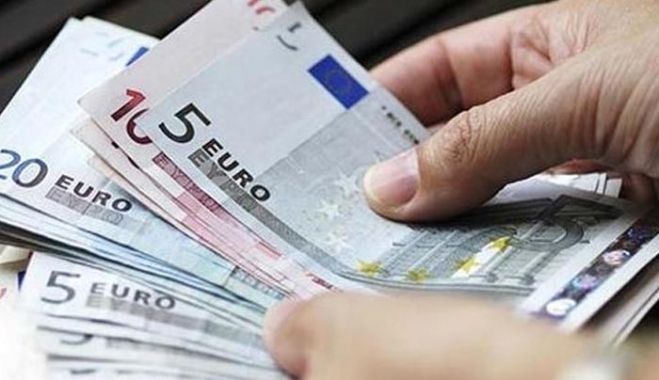 «Ψαλίδι» στα επιδόματα λόγω του Ελάχιστου Εγγυημένου Εισοδήματος