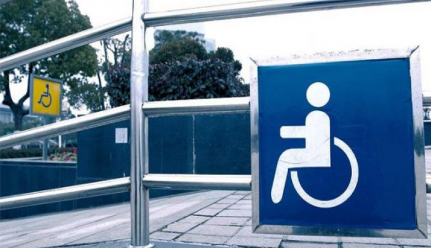 Τρίκαλα: Τοποθέτησαν ράμπες και τουαλέτες ΑμεΑ σε 92 σχολεία
