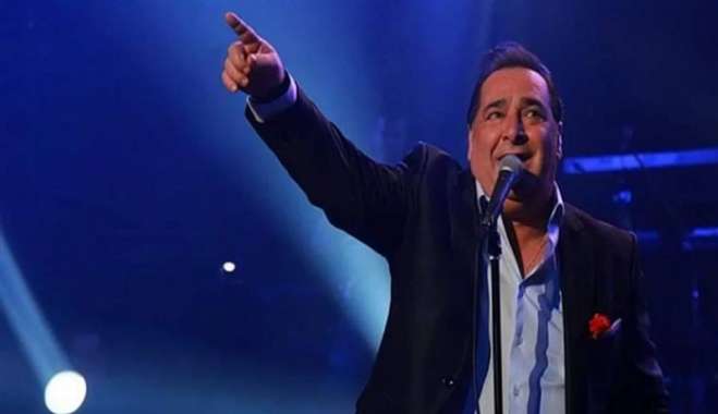 Βασίλης Καρράς: «Καλησπέρα και καλή βραδιά! -Είμαι εδώ» -Η τηλεφωνική του παρέμβαση στο Fame Story [βίντεο]