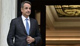 Ο Κυριάκος Μητσοτάκης προαναγγέλλει αυξήσεις για τους νοσηλευτές: “Δεν θα σταματήσουμε να φροντίζουμε για εσάς που φροντίζετε όλους εμάς”