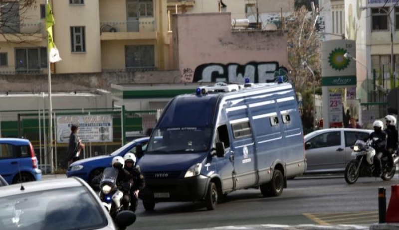 Έφυγαν μέσα από τα χέρια αστυνομικών ισοβίτες δολοφόνοι! Ο ένας είχε σφάξει ένα παιδί 2 ετών