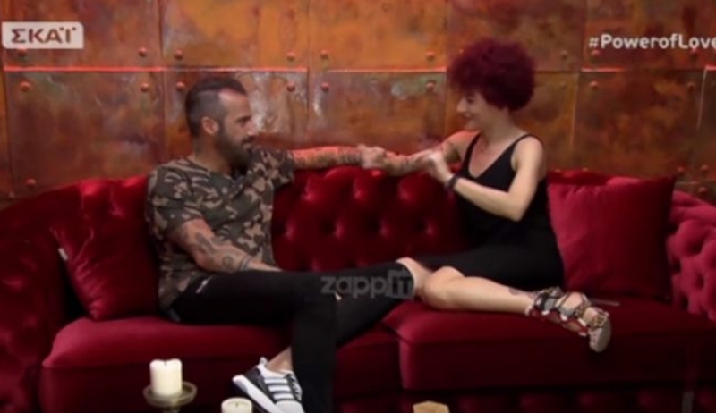 Power of Love: Ο Νίκος Σπυριδαντωνάκης αντέδρασε στον χαρακτηρισμό «κότα» φιλώντας την Κλαούντια!