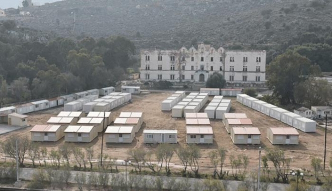 Η Αθήνα «τρέχει» για τα hotspots, αλλά οι απειλές παραμένουν