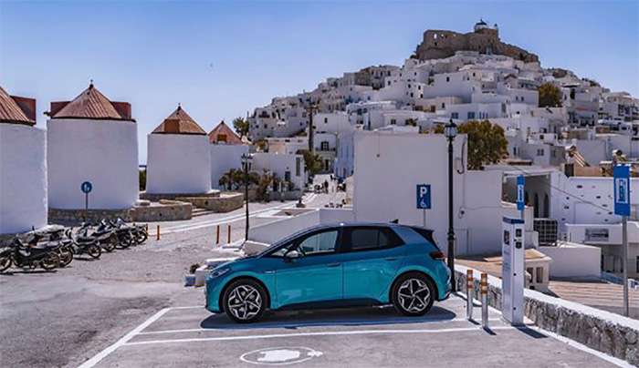 «Στην Αστυπάλαια αγοράζουμε πια μόνο ηλεκτρικά αυτοκίνητα»