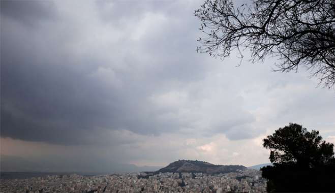 Καιρός σήμερα: Άστατος καιρός σε όλη τη χώρα με κατά διαστήματα αυξημένες νεφώσεις και τοπικές βροχές