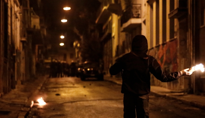 Πεδίο μάχης Αθήνα, Πάτρα και Θεσσαλονίκη από επεισόδια [εικόνες &amp; βίντεο]